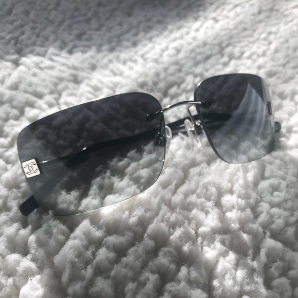 CHANEL Accessories - Authentic Chanel sunglasses 🕶